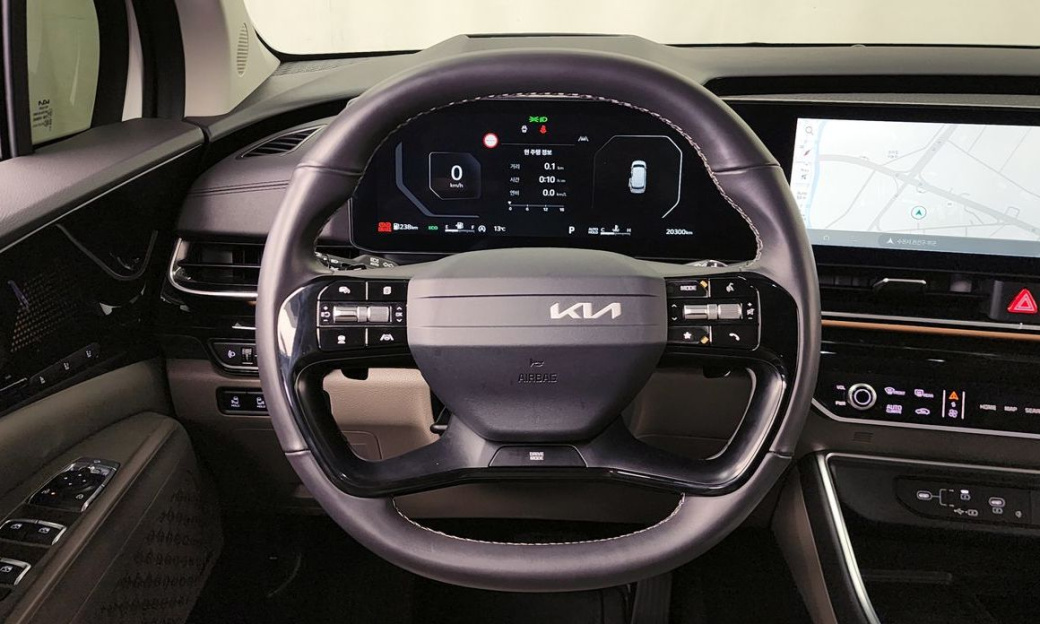 Kia Carnival 7-Seater Gravity, 2025