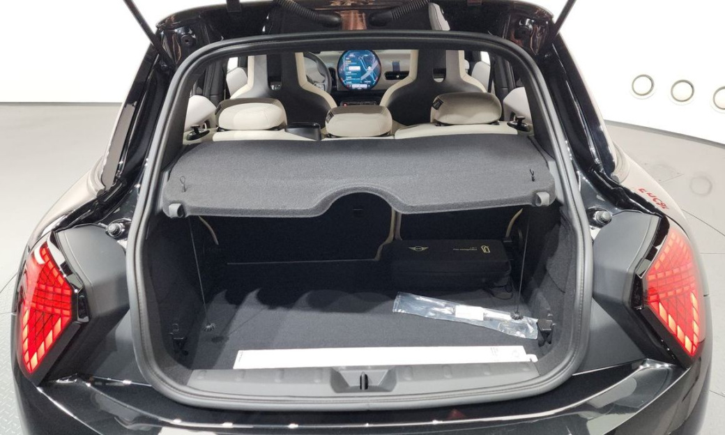 Mini Cooper 5 Door Favoured, 2025