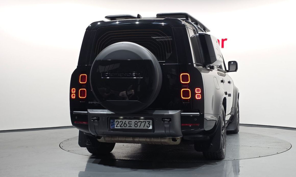 Land Rover Defender 130 P400 Outbound, 2025