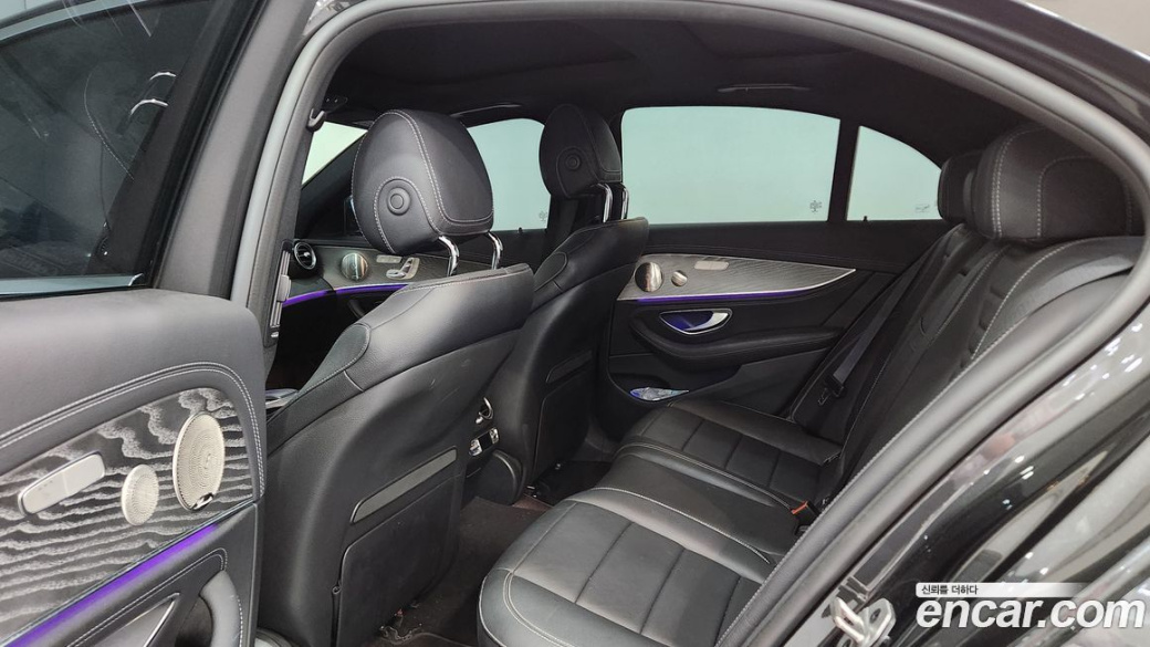 Mercedes-Benz E-Class E350 4MATIC AMG Line, 2022