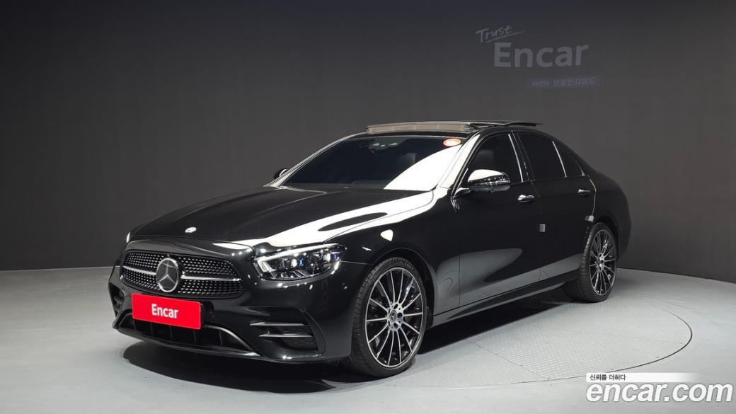 Mercedes-Benz E-Class E350 4MATIC AMG Line, 2023