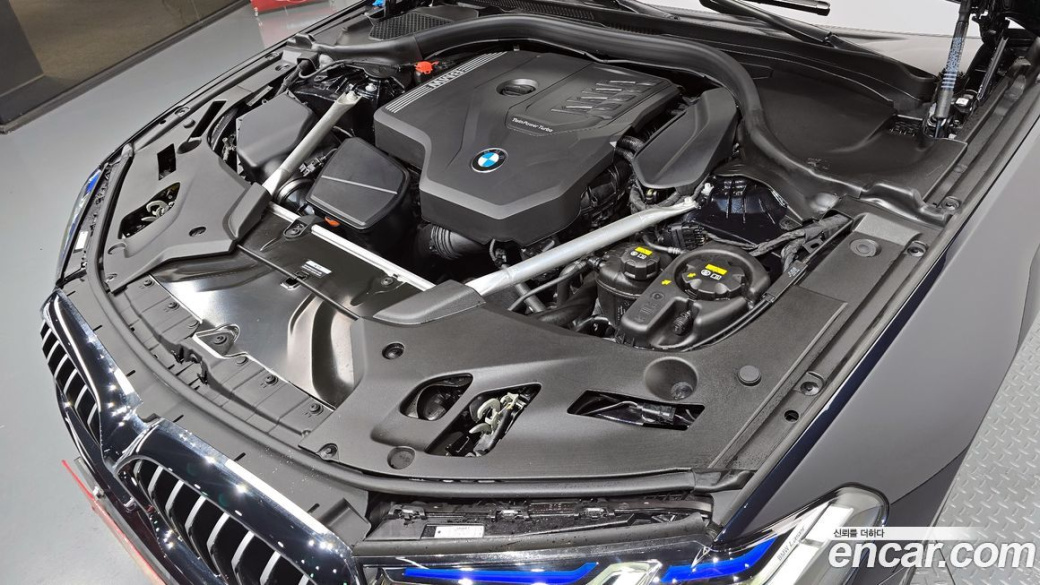 BMW 5-Series 530i M Sport Package, 2023