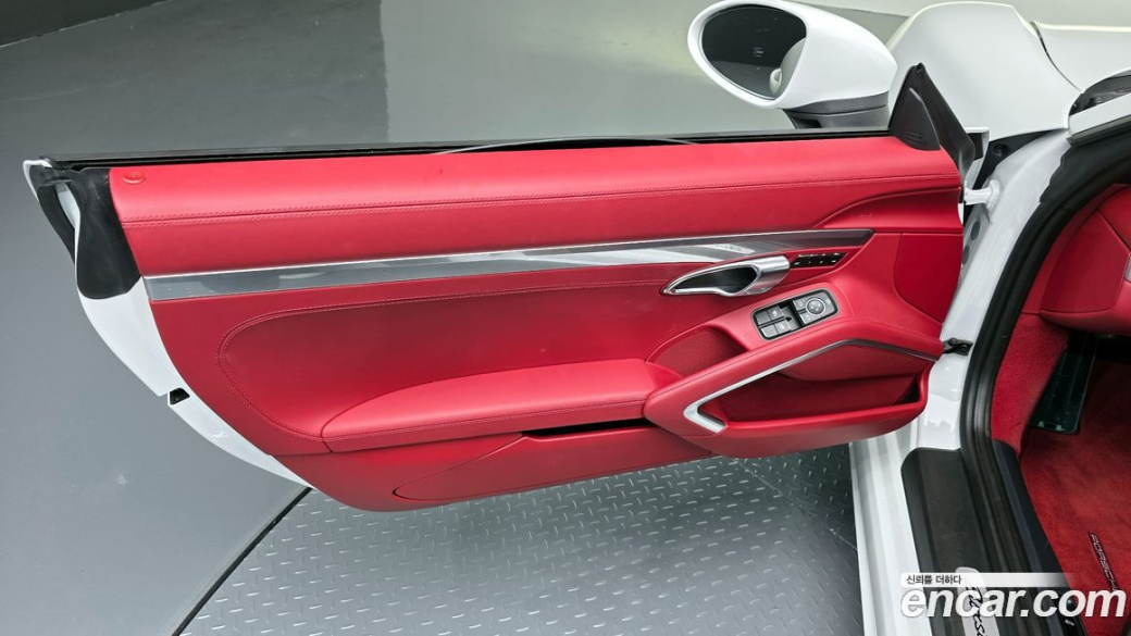 Porsche 718 4.0 GTS, 2024