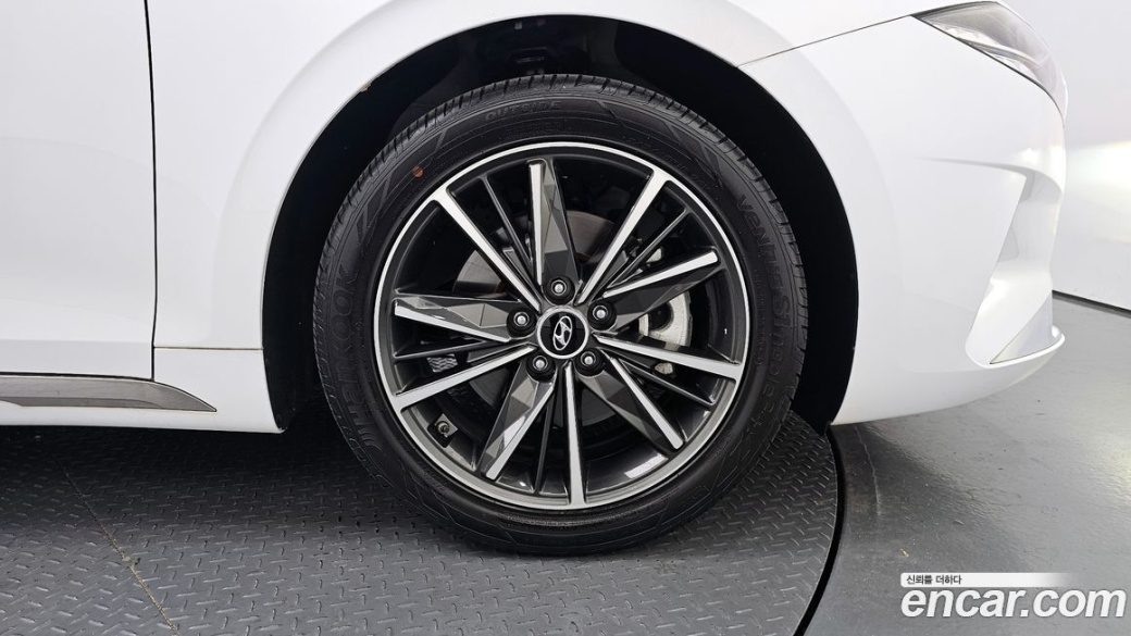 Hyundai Grandeur 2.5, 2023