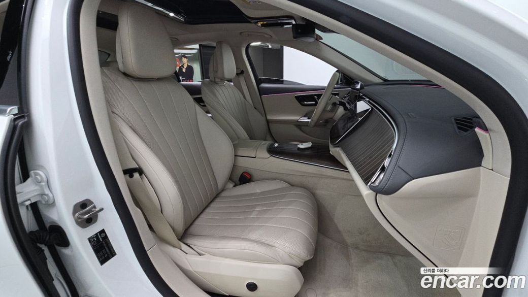 Mercedes-Benz E-Class E300 4MATIC Exclusive, 2024