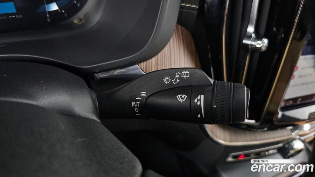 Volvo XC60 B6 Inscirtion, 2022
