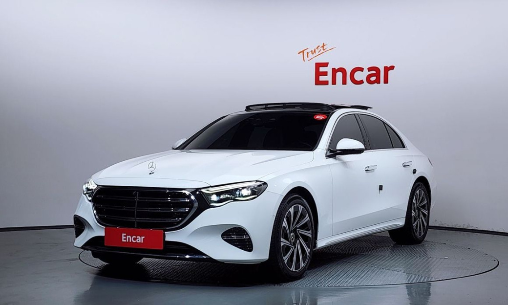 Mercedes-Benz E-Class E300 4MATIC Exclusive, 2024