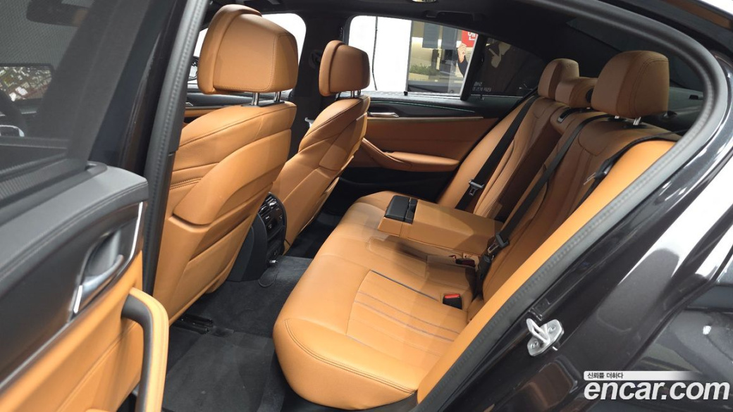 BMW 5-Series 520i M Sport, 2023