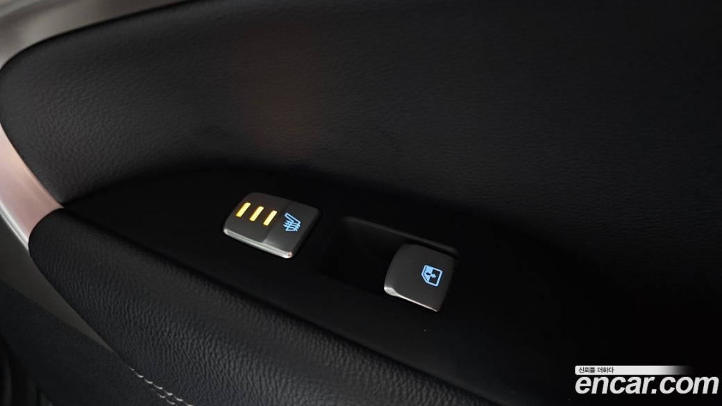 Genesis G70 Gasoline 2.5T 4WD, 2025