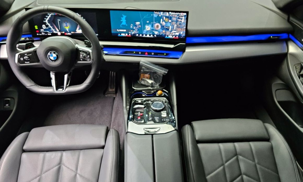 BMW 5-Series 520i M Sport, 2025