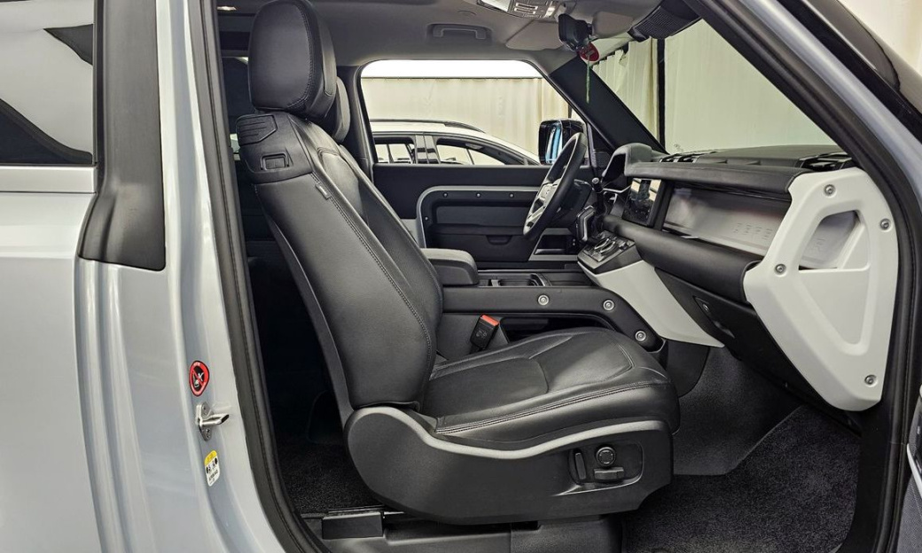 Land Rover Defender 90 D250 XS Edition, 2024