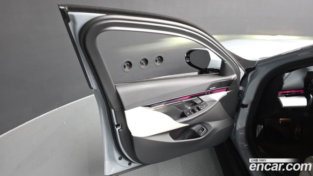 BMW 5-Series 520i M Sport, 2025