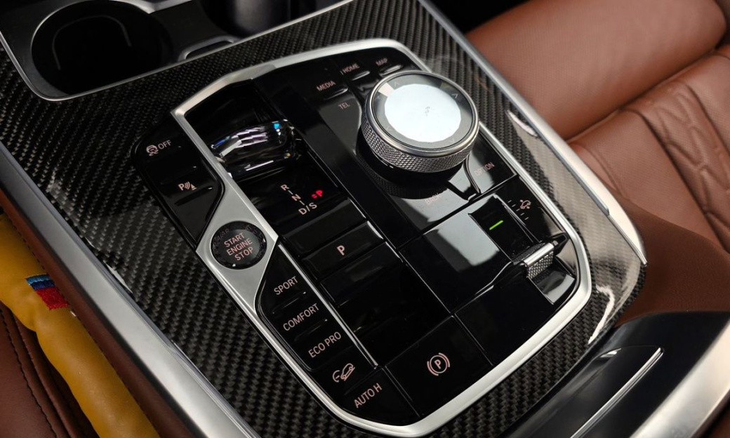 BMW X7 xDrive 40d M Sport 6STR, 2025