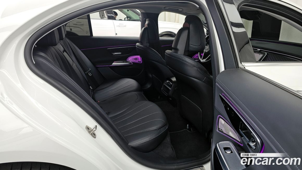 Mercedes-Benz E-Class E220d 4MATIC Exclusive, 2024
