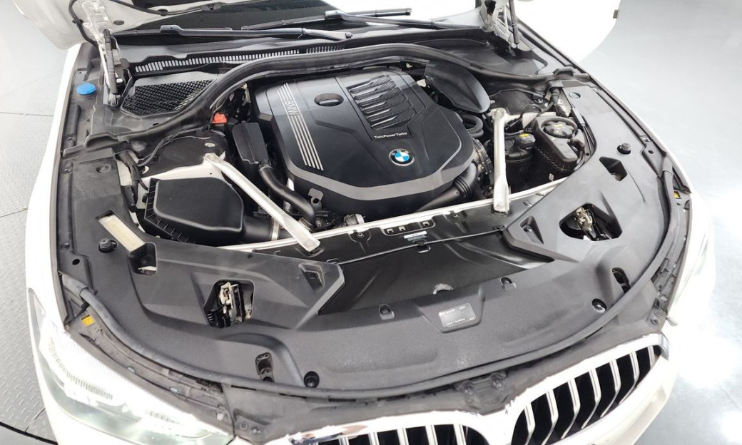 BMW 8-Series 840i xDrive M Sport Coupe, 2022