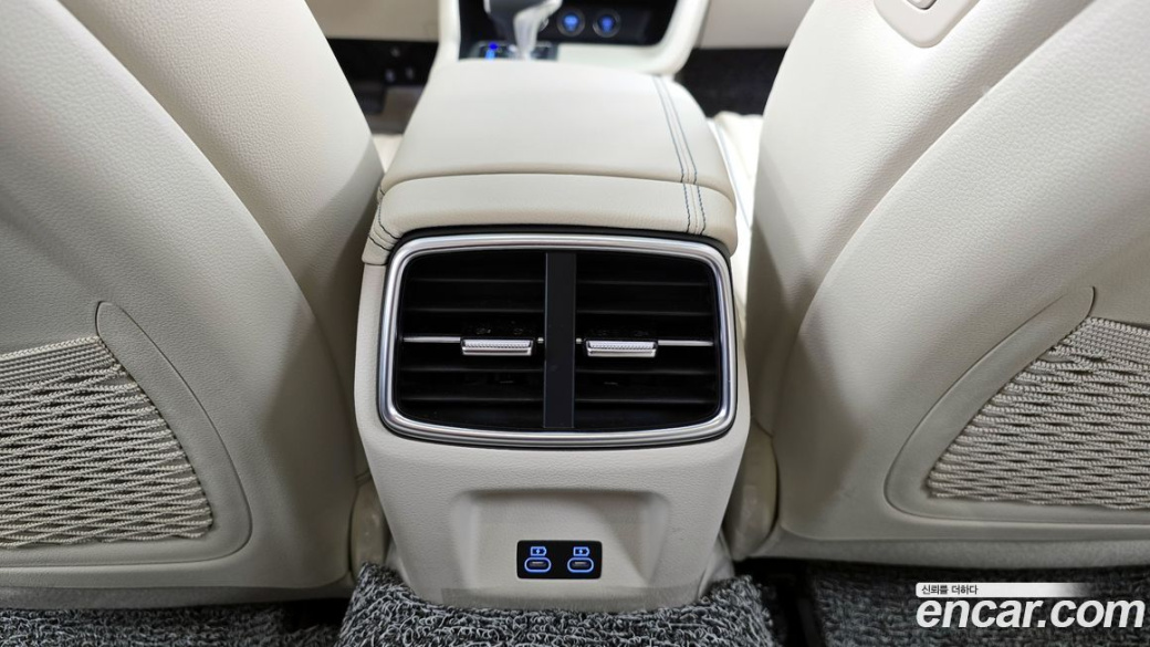Genesis G70 Gasoline 2.5T 2WD, 2025