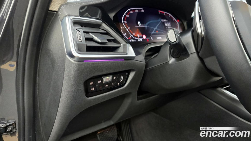 BMW 3-Series 320i Luxury, 2022