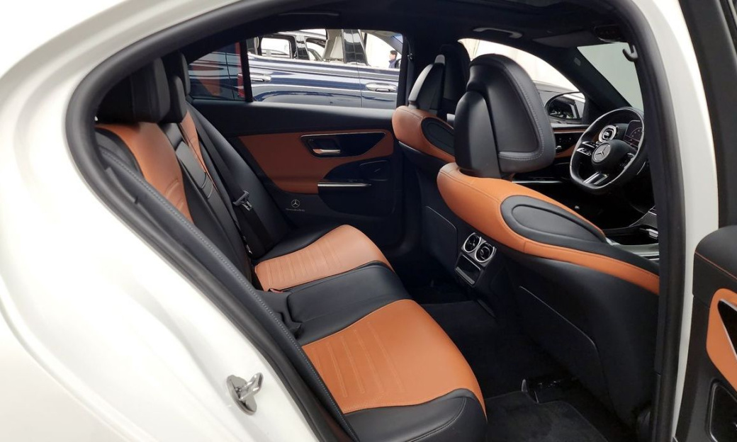 Mercedes-Benz C-Class C300 AMG Line, 2022