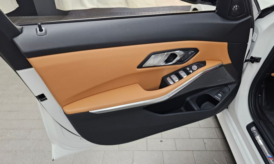 BMW 3-Series 320i M Sport, 2026
