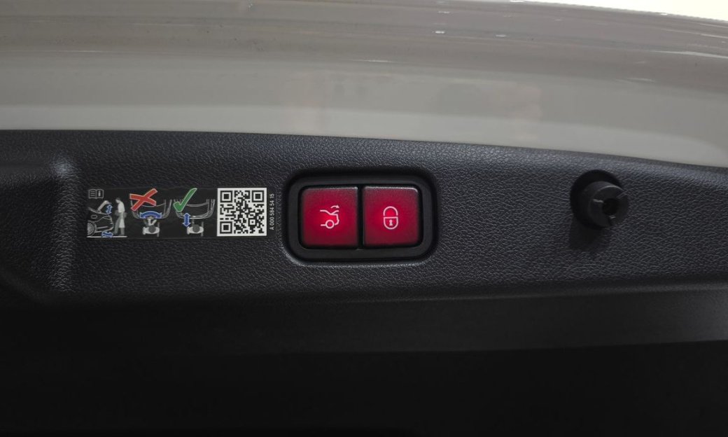 Mercedes-Benz E-Class E200 Avantgarde, 2024