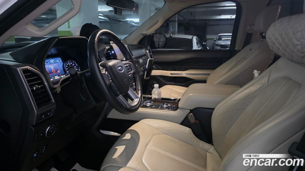 Ford Expedition Platinum 4WD, 2021