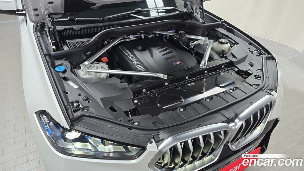 BMW X6 xDrive40i M Sport, 2025