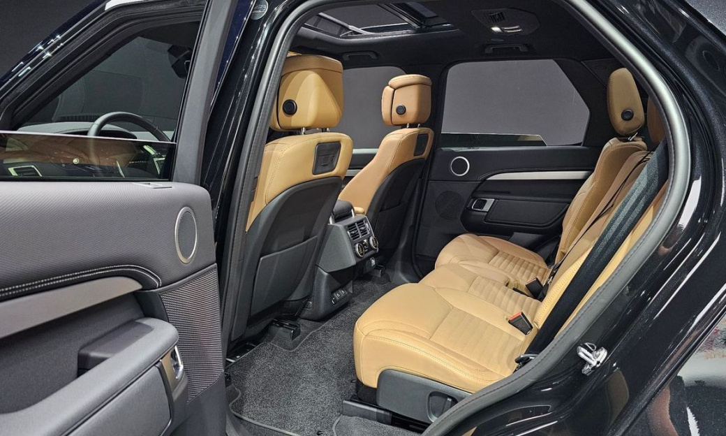 Land Rover Discovery P360 Dynamic HSE, 2024