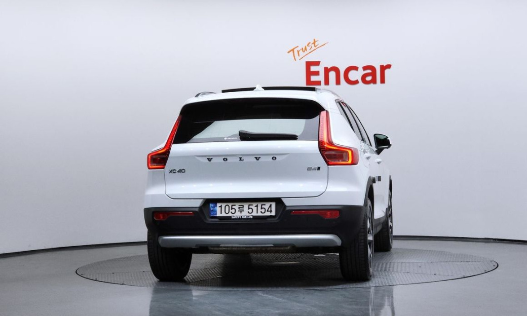 Volvo XC40 B4 Ultimate Bright, 2024