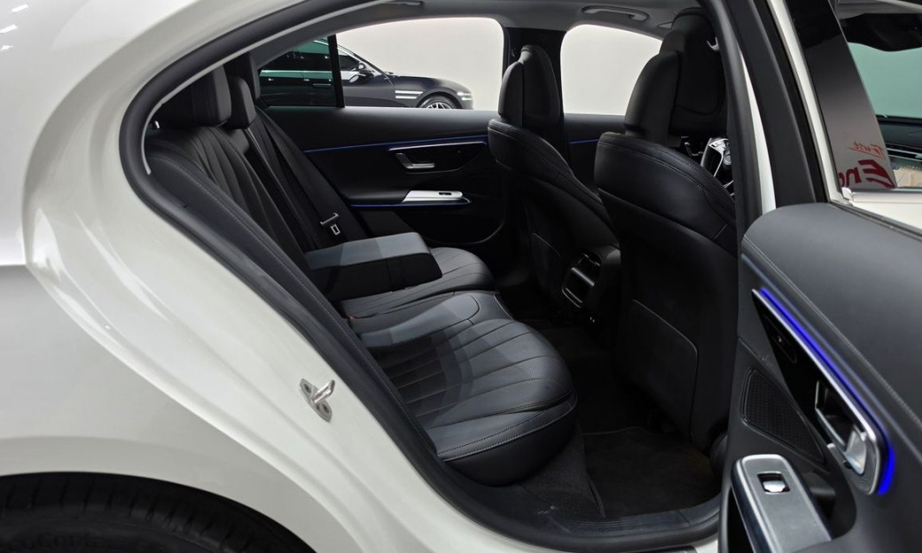 Mercedes-Benz E-Class E200 Avantgarde, 2025