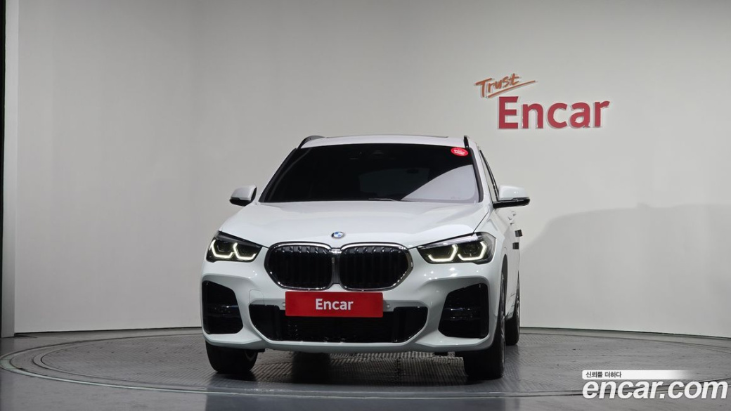 BMW X1 xDrive 20i M Sport, 2022