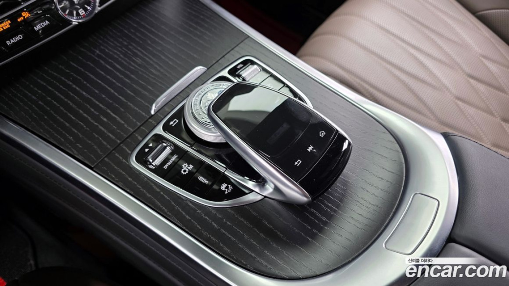 Mercedes-Benz G-Class AMG G63 Manufaktur, 2024