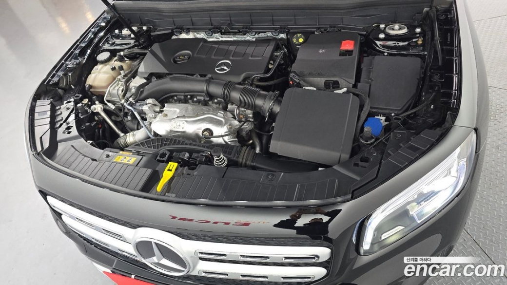 Mercedes-Benz GLB-Class GLB220, 2021