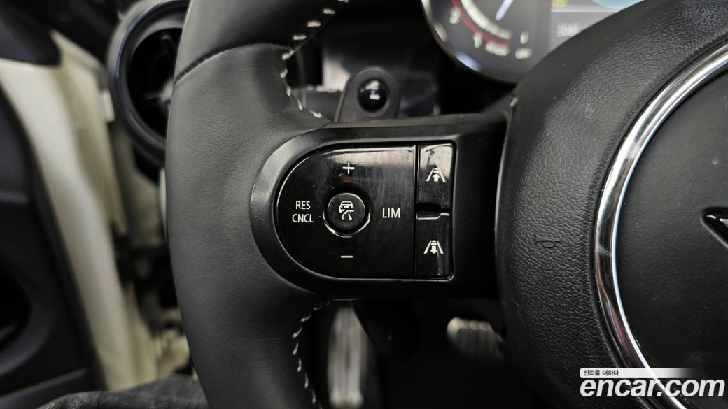 Mini Cooper Convertible JCW, 2022