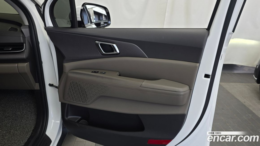 Kia Carnival 9-Seater Noblesse, 2024