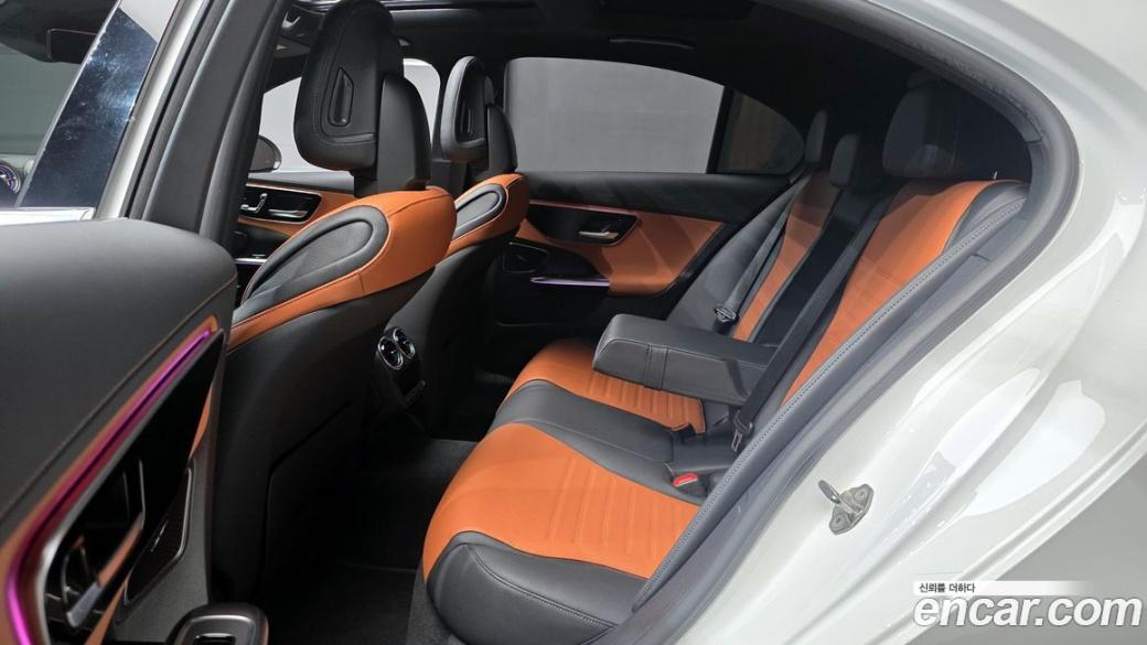 Mercedes-Benz C-Class C300 4MATIC AMG Line, 2023