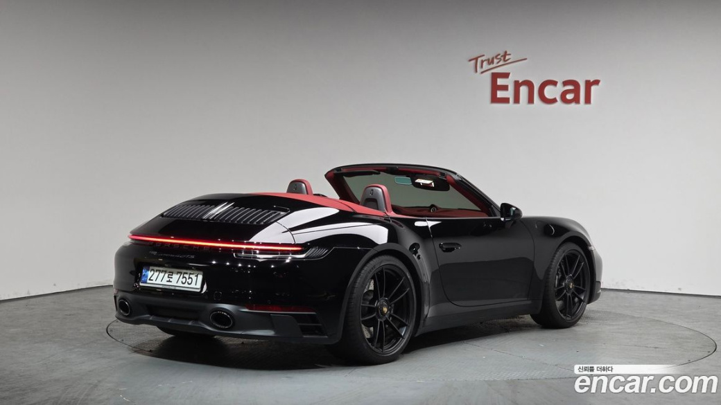 Porsche 911 Carrera 4 GTS Cabriolet, 2022