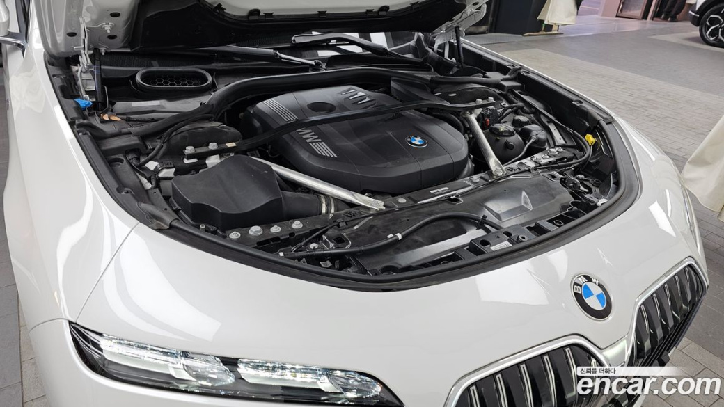 BMW 7-Series 740i xDrive M Sport, 2025