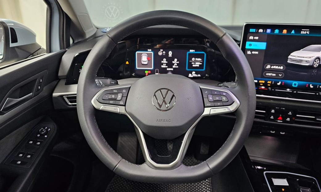 Volkswagen Golf 2.0 TDI Prestige, 2025
