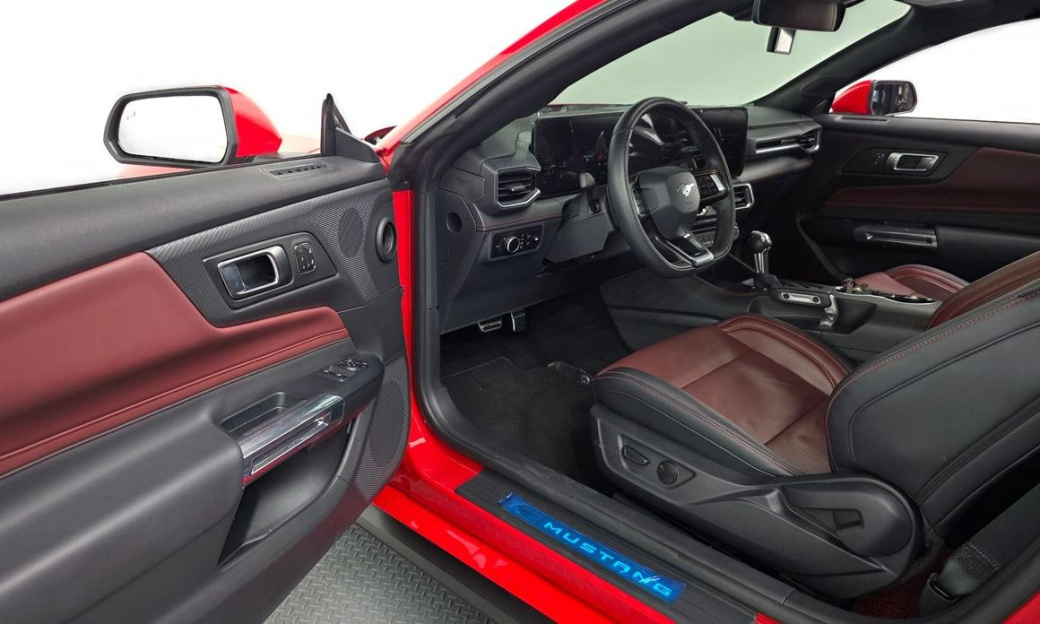 Ford Mustang 2.3 EcoBoost Premium Coupe, 2025
