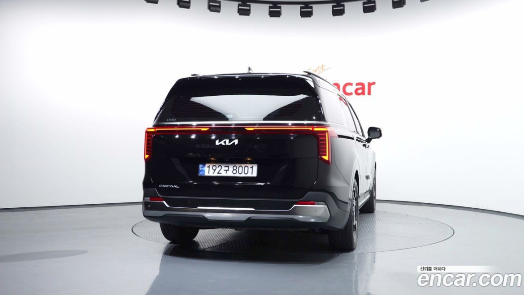 Kia Carnival 9-Seater Signature, 2024