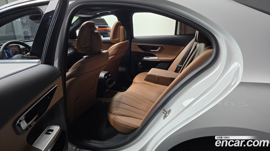 Mercedes-Benz E-Class E200 Avantgarde, 2025