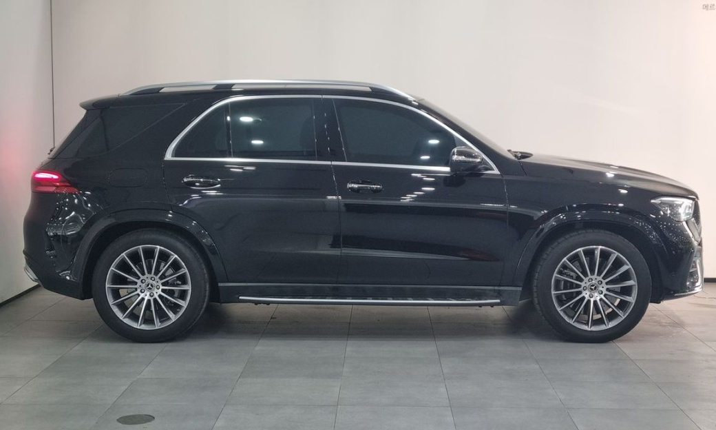 Mercedes-Benz GLE-Class GLE450 4MATIC, 2025