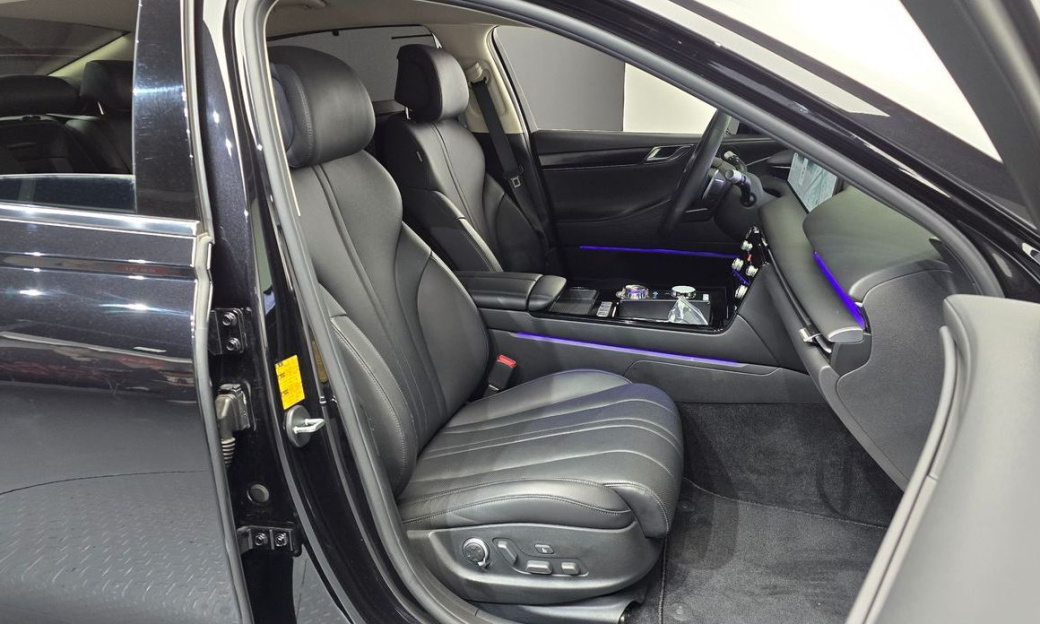 Genesis G80 Gasoline 2.5 Turbo AWD, 2025