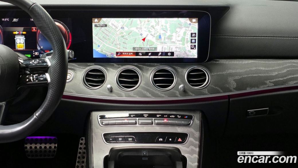 Mercedes-Benz E-Class E350 4MATIC AMG Line, 2023