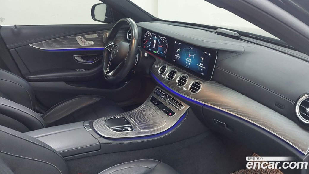 Mercedes-Benz E-Class E350 4MATIC Exclusive, 2023