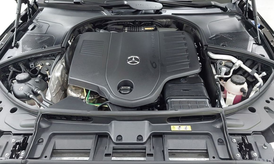 Mercedes-Benz S-Class S500 4MATIC, 2026