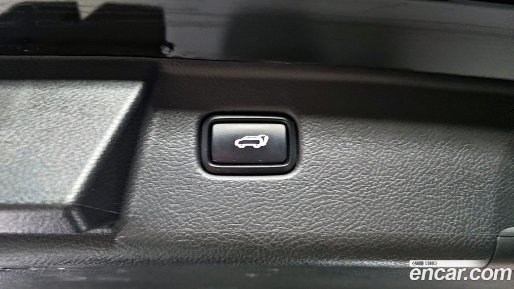 Kia Mohave Diesel 3.0 4WD 6-Seater, 2022