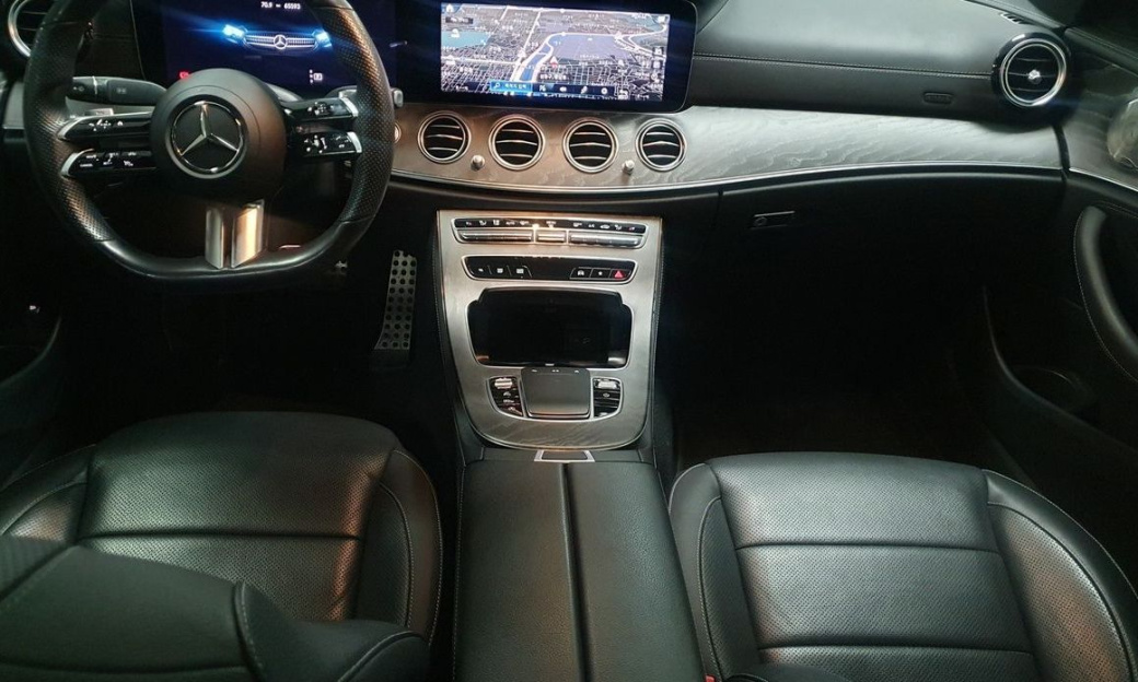 Mercedes-Benz E-Class E350 4MATIC AMG Line, 2022