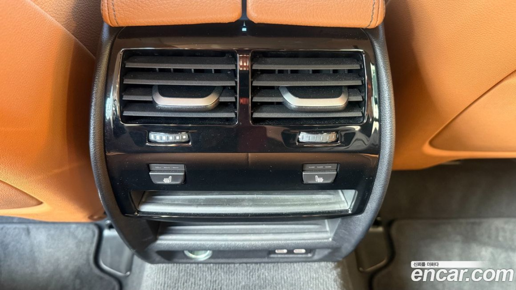 BMW 5-Series 520i Luxury, 2023