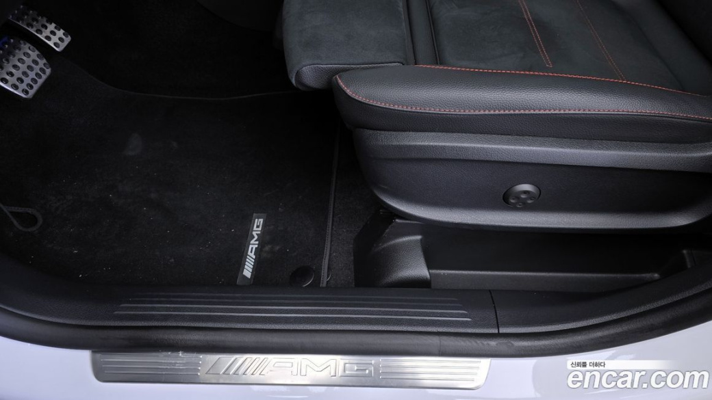 Mercedes-Benz GLB-Class AMG GLB35 4MATIC, 2023